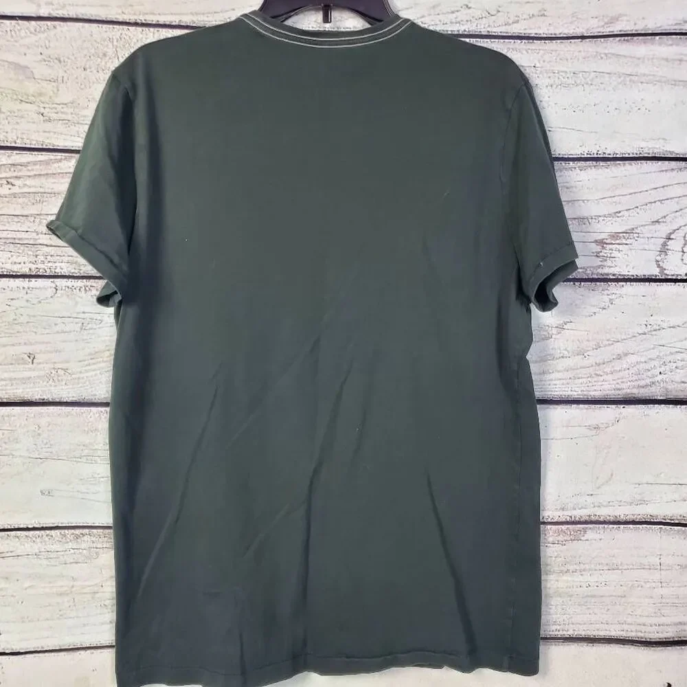 Banana Republic Embroidered Bear Pocket T-Shirt Men’s Large Green